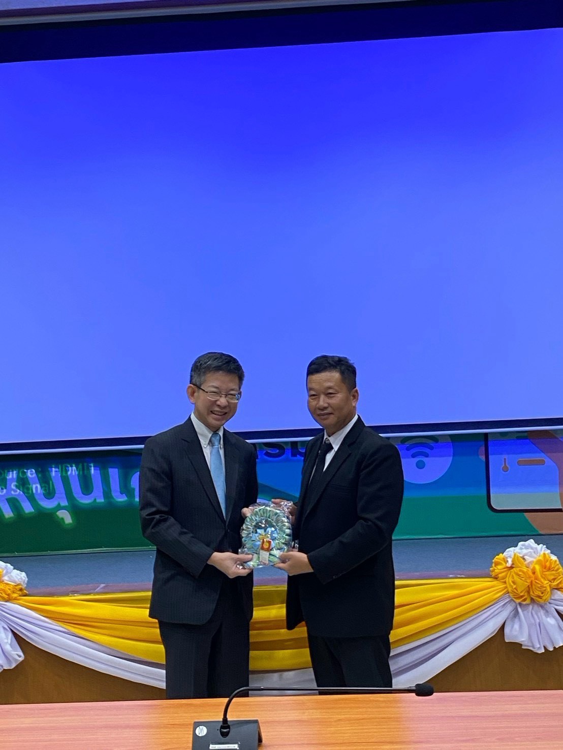 title - ส.ป.ก.  ต้อนรับหารือแลกเปลี่ยนแนวทางการวิจัยและหารือความร่วมมือระหว่างสำนักงานการปฏิรูปที่ดินเพื่อเกษตรกรรม จุฬาลงกรณ์มหาวิทยาลัย MIT และธนาคารกรุงเทพ